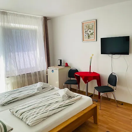 Shelby Apartament *