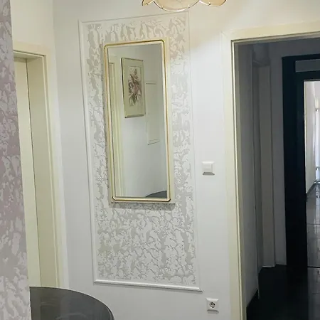Shelby Apartament *
