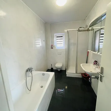 Shelby Apartmán